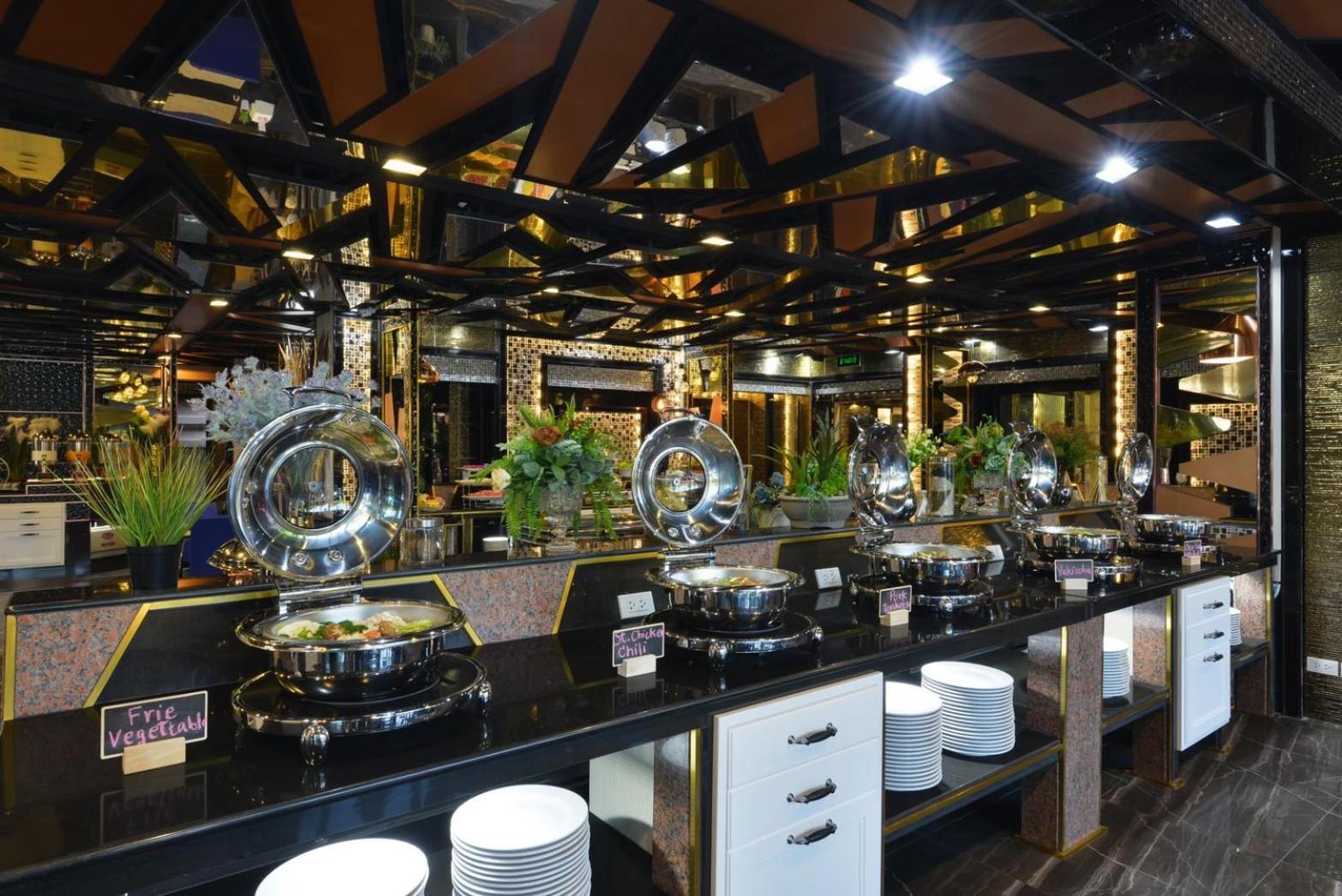 The Breton Hotel Media Bangkok Exterior photo